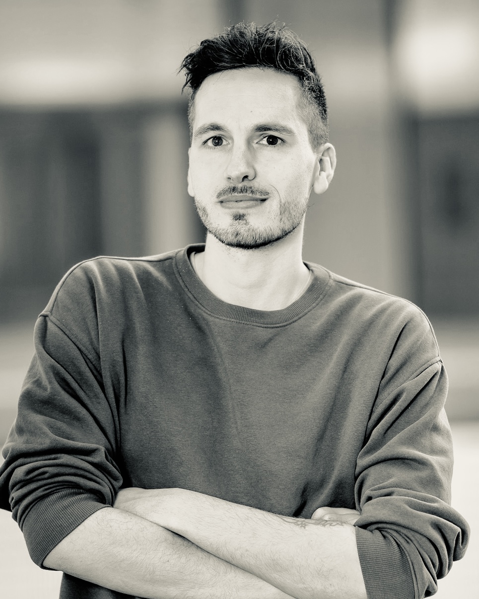 Julien Perret<br />
Responsable communication & marketing digital